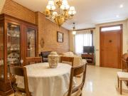 Casa en venta en Rafelbunyol. Chalet adosado en venta en...