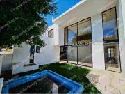 Casa en venta en Rancho Cortes. Vigilancia! Recámaras en...
