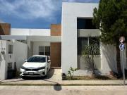 CASA EN VENTA EN RANCHO SANTA MONICA 1 PLANTA