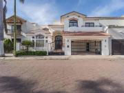 CASA EN VENTA EN RAQUET CLIB II