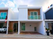 Casa en Venta en Real Campestre Cluster 9 F 1201