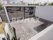 CASA EN VENTA EN REAL DE JURIQUILLA 4