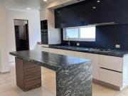 Casa en Venta en Real del Bosque, Sótano, 4 Recámaras,...