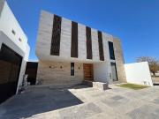 Casa en venta en Real del Nogalar, Torreón, Coahuila de...