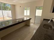 Casa de 2 pisos en Real Montejo a la venta