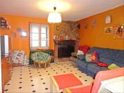 Casa en venta en Regumiel de la Sierra. CASA CON PATIO...