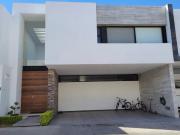 Casa en Venta en Reidencial La Paloma, al norte de la ciudad