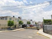 CASA EN VENTA EN RESIDENCIAL ALAMEDA CERCA DE PLAZA...