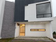Casa en venta con tres habitaciones y terraza en Tlaxcala