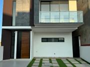 CASA EN VENTA EN RESIDENCIAL ALTARA CON 4 RECAMARAS...