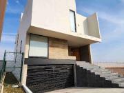 Casa en venta, en Residencial Arboledas de San...
