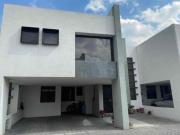 CASA EN VENTA EN RESIDENCIAL ARIA, A ESPALDAS DE CASTAÑO...