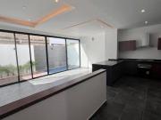 CASA EN VENTA EN RESIDENCIAL AV HUAYACAN CANCUN QUINTANA ROO