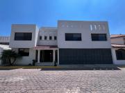 CASA EN VENTA EN RESIDENCIAL CAMINO REAL EN FRACCIONAMIENTO