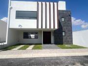 CASA EN VENTA EN RESIDENCIAL E SUR