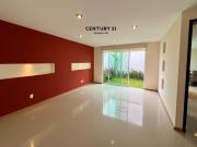 Casa en venta en Residencial Fuentes de San José con...