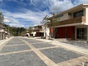 Casa en venta en Residencial Lago Esmeralda, Atizapán de...