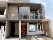 Casa en venta en Residencial Lago Esmeralda, Atizapán de...