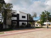 Casa en venta en residencial lagos del sol, Cancún Q. Roo