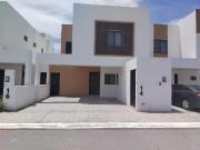 CASA EN VENTA EN FRACCIONAMIENTO LOMAS DE LAS ETNIAS...