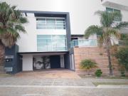 CASA EN VENTA EN RESIDENCIAL LOMAS DE ANGELOPOLIS, SAN...