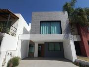 Casa en venta en residencial lomas del valle