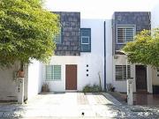 Casa en Venta en Residencial Margaritas rumbo al Isenco