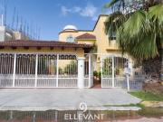 CASA EN VENTA EN RESIDENCIAL PRIVADA SM 17