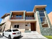 Casa en Venta en Residencial Provenza, Tlajomulco,...