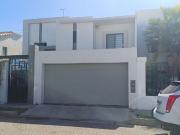 Casa en venta en Residencial Puerta de Alcalá, Mexicali,...