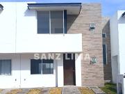 Casa en venta en Residencial Puerta de Piedra, Celaya,...