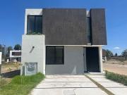 CASA EN VENTA EN RESIDENCIAL SANTA BARBARA...