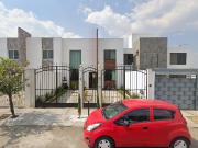 CASA EN VENTA EN RESIDENCIAL SANTA FE QUERETARO DE REMATE