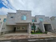 Casa en Venta en Residencial Senderos, Torreón | Amplia...