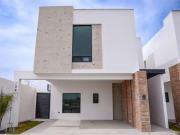 Casa en venta en Residencial Senderos, Torreón, Coahuila...