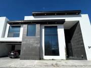 Casa en Venta en Residencial Torrealta