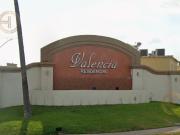 Casa en Venta en Residencial Valencia a 7 min. de Plaza...