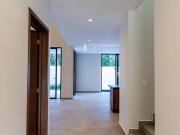 CASA EN VENTA EN RESIDENCIAL VÍA CUMBRES FRENTE A CAMELLON