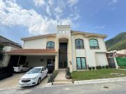 CASA EN VENTA EN RESIDENCIAL Y CLUB DE GOLF LA HERRADURA