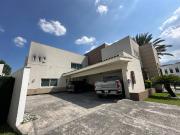 Casa en venta en Residencial y Club de Golf la...