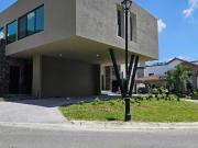 Casa en venta en Residencial y Club de Golf la...