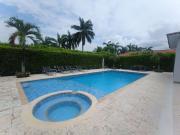 casa en venta en ricaurte. Cod V51815