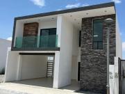 Casa en venta en Rincón de los Encinos, Saltillo,...
