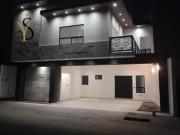 Casa en venta en Rincón de los Encinos, Saltillo,...