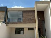 Casa en Venta en Rinconada Sanda Fe León Guanajuato