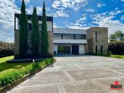 Casa Campestre En Venta En Rionegro En Llanogrande V249485