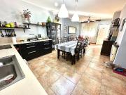 Casa adosada en venta en Sabadell, de 224 m² 4... Casa adosada en venta en Sabadell, de 224 m² 4...