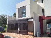 CASA EN VENTA EN SAMSARA, DOMINIO CUMBRES GARCIA