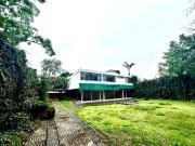 Casa en venta en San Angel Inn, ideal para remodelar