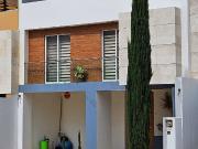Casa en Venta en San Angel Residencial 2